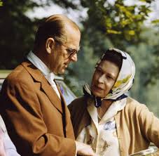 Prince philip, duke of edinburgh (born prince philip of greece and denmark, 10 june 1921) is a member of the british royal family as the husband of queen elizabeth ii. Prinz Philip Der Royal Tragt Das Fettnapfchen Im Wappen Welt