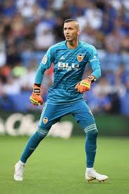 Tekintsd meg jaume domenech (valencia) profilját az eredmenyek.com oldalain. Jaume Domenech Photos Photos Leicester City Vs Valencia Pre Season Friendly Goalkeeper Valencia Fitness