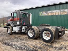 International 5600I-SBA-4X4-2004 Cab & Chassis Truck