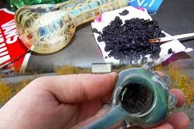 Slowly twist until you're about halfway through the apple and bore a hole that's clean and uniform. Resin Sustainability How To Get The Most Out Of Your Bowl Green Rush Daily