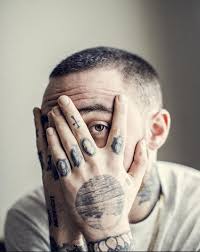 الصورة الأخيرة ماك ميلر قبل وفاته وسبب غلق إريانا جراند حسابها على انستجرام بعد الوفاة Mac Miller Mac Miller Tattoos Mac