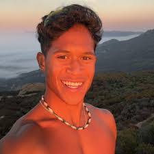 Benny Coronado's Instagram, Twitter & Facebook