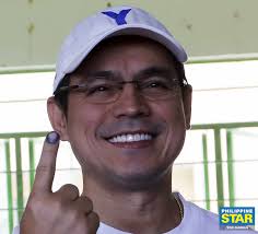 Manila mayoral candidate Isko Moreno cast his vote at Manuel L. Quezon  Elementary School in Tondo