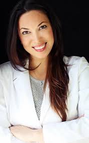 Kelly Parish's Instagram, Twitter & Facebook