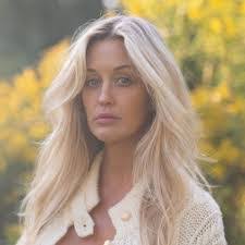 Kate Corbett's Instagram, Twitter & Facebook