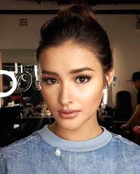 Many People Stop By Southeast Asia To See The Gorgeous Warm Beach Locations To Lay Back On Pris Bridal Makeup Natural Asian Wedding Makeup Asian Bridal Makeup