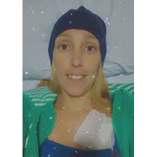 Me llamo Minerva, tengo 33 años y desde hace casi tres me enfrento a un  cáncer de colon: ¿Cuándo acabaremos con los diagnósticos tardíos de esta  enfermedad?