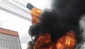 Durante la noche, las temperaturas. Explosion Incendio Quiroga Bogota Carro Volando Explosion E Incendio En Bogota Dejo Tres Heridos Y Seis Viviendas Afectadas Bogota Caracol Radio