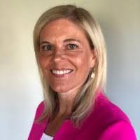 Kelly Stoltzfus's Instagram, Twitter & Facebook