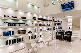 Προερχόμενοι από επιτυχημένους γονείς κομμωτές ακολούθησαν και οι ίδιοι τον κλάδο. Epikoinwnhste Mazi Mas