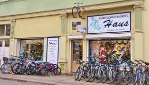 Unsere qualifizierten mitarbeiter stehen ihnen bei allen fragen rund ums thema fahrrad. Zweirad Haus Munzstrasse 8 08056 Zwickau Innenstadt Cube De