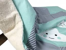 Habt ihr gleich beides gegeben sprich kissen und decke oder erstmal mit einem angefangen ? Ztoff Kuscheldecke Mit Namen Personliches Geschenk Fur Babys Und Kinder Ztoff De