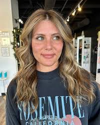 Alison Bissett's Instagram, Twitter & Facebook