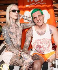 Jun 18, 2021 · jeffree star cosmetics will donate a portion of all sales from the upcoming rainbow collection to theod foundation, along with a $25,000 pledge to kick off the collaboration. Why Did Jeffree Star And Nathan Schwandt Break Up