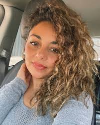 Edda Gomez Colón (@edda.k_nela) • Threads, Say more