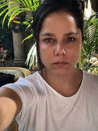Fernanda urrejola festeja el día del amor con tierno beso la actriz compartió una selfie en la cual aparece besándose en la boca con la cineasta francisca alegría, su polola. Quien Es Francisca Alegria La Directora Chilena Que Conquisto El Corazon De Fernanda Urrejola Meganoticias