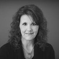 Connie Wren's Instagram, Twitter & Facebook