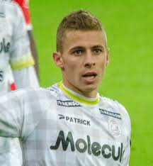 He began playing football since 1998 in royal stade brainois, a football academy in his hometown, before moving to tubize and there after lens. Datei Thorgan Hazard 2014 Cropped Jpg Wikipedia
