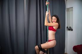 StripTease Dance - VR Porn Video - VRPorn.com