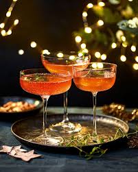٢٦ ربيع الأول ١٤٤٣ هـ. 9 Champagne Cocktails Delicious Magazine