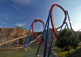 So let's kick off my time here with a nice photo of wonder woman golden lasso coaster and superman: Superman Krypton Coaster Six Flags Fiesta Texas