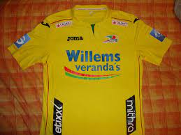 Dit is de officiële facebookpagina van kv oostende. Oostende Away Football Shirt 2015 2016 Sponsored By Willems Veranda S