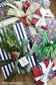 33 Shades Of Green Christmas Wrappings 2017 Christmas Wrapping Christmas Gift Wrapping Christmas Mood