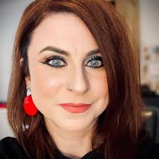 Vicky Flint (@vickyflint) • Threads, Say more