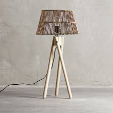 Lampe A Poser Trepied Bois Naturel Et Osier Tine K Home Trepied Bois Lampe A Poser Deco Bois