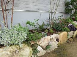 雑草対策を徹底的に施したロックガーデン 三田市 u様邸 no n006 施工例を見る 匠の外構工事 ガーデニング エクステリア 神戸 西宮 宝塚 三田のフィーリングガーデン 坂林盛樹園 ガーデニング ロックガーデン 庭