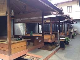 Keseruan kolam renang bintang fantasi bifan _pamanuk. 5 Restoran Lesehan Ini Cocok Buat Makan Bareng Keluarga