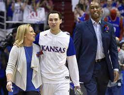 Apr 05, 2021 · jalen suggs was born for this moment. Zags Coaching Staff Member Manning Ready For Ku Game The Kansas City Star
