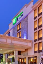 The holiday inn birmingham airport offer great accommodation from the world renowned brand at reasonable prices. Bishop International Airport Hotel And Parking Deals Park Stay Fly From 102