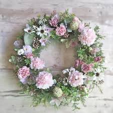 カーネーションのリース iichi ハンドメイド クラフト作品 手仕事品の通販 葬儀の花 フラワーアレンジ フラワーリース