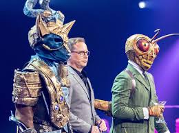 Watch episodes of #themaskedsinger on fox now or hulu anytime! The Masked Singer Auflosung Wer Ist Wer Die Letzten 6 Promis Enthullt Wunderweib Promis Musikrichtung Carolin Kebekus
