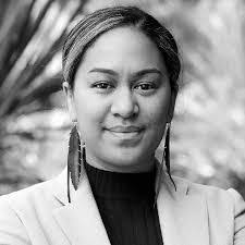 Jacqueline Paul's Instagram, Twitter & Facebook