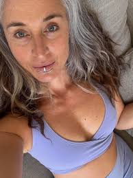 Going Gray and don't care ❤ Trusting the process 👑💋👠💄🌹💥