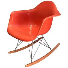 Fiberglass rar rocking chair by charles & ray eames for herman miller, 1960s for $3,396.00 (6/26/2021). Herman Miller Eames Fiberglass Rocking Chair Model Rar For Sale At 1stdibs