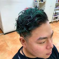 barber cherry clubさんはinstagramを利用しています グリーンマン たまにはド派手なカラーも 柔らかい髪もパーマで動きやボリュームを出したら世界が変わりますよ 特殊カラーは事前にお問い合わせ下さい barber barber パーマ グリーンマン