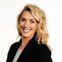 Megan Dively's Instagram, Twitter & Facebook