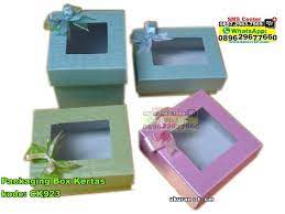 Gift box atau kotak kertas sering digunakan untuk kado ulang tahun, kado pernikahan, souvenir dll. Packaging Box Kertas Souvenir Pernikahan Souvenir Pernikahan Pernikahan Unik Kertas