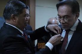 Program bagi membolehkan ibu bapa semak latar belakang pengasuh yang akan dilancarkan mac ini boleh membantu mengurangkan insiden seumpama itu, katanya selepas melancarkan program hentikan halangan untuk melakukan skrin serviks (r.o.s.e) di sini. Anwar Lebih Ganas Daripada Mahathir Ini Pandangan Mat Sabu Terhadap Anwar Dulu Soscili