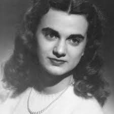 Daisy Patton's Instagram, Twitter & Facebook