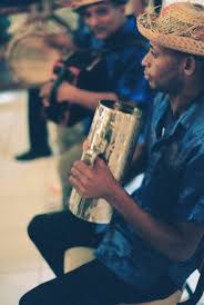 The first artist who debuted in the bachata field was josé manuel calderón in 1962, with his song borracho de amor (translates to drunk. Live Music In The Dominican Republic Entouriste