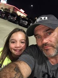 Russell Hantz's Instagram, Twitter & Facebook