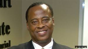 Jacksonov lekár chce meniť výpoveď. Zabráňte mu, vraví žaloba