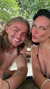 Clare Griffiths (@claregriffiths211)