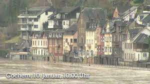 Eine nennenswerte hochwasserwelle entwickelte sich im rhein jedoch erst ab dem zufluss des neckars. Hwk Tv 12 01 2011 Hochwasser An Rhein Und Mosel Youtube