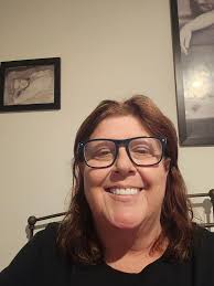 I delayed posting a pic of my new teeth for been kinda out of it and  showing the world me with no makeup but here it is. I love my new smile