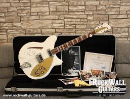 Den betyder mycket för mig!vi fick till ett härligt stuk på låten i. Rickenbacker 360 White 2014 Signed By Per Gessle Of Roxette Rockwall Guitars Fine Rare Vintage Munster